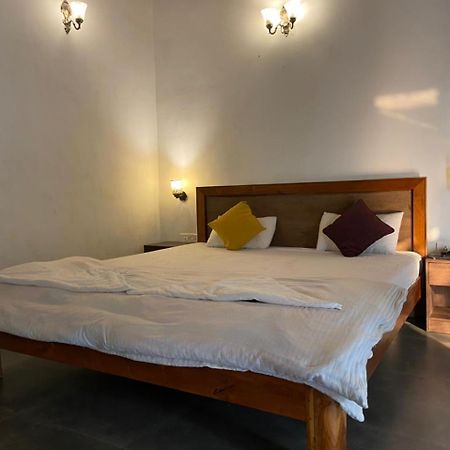 Hotel River Orchid Resort Satara Extérieur photo