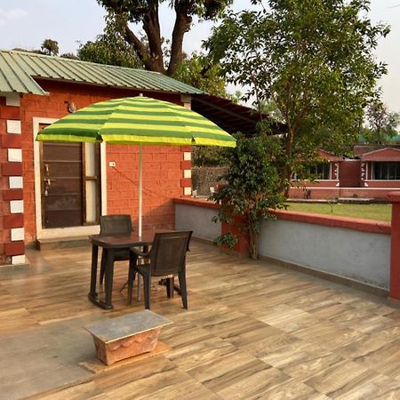 Hotel River Orchid Resort Satara Extérieur photo