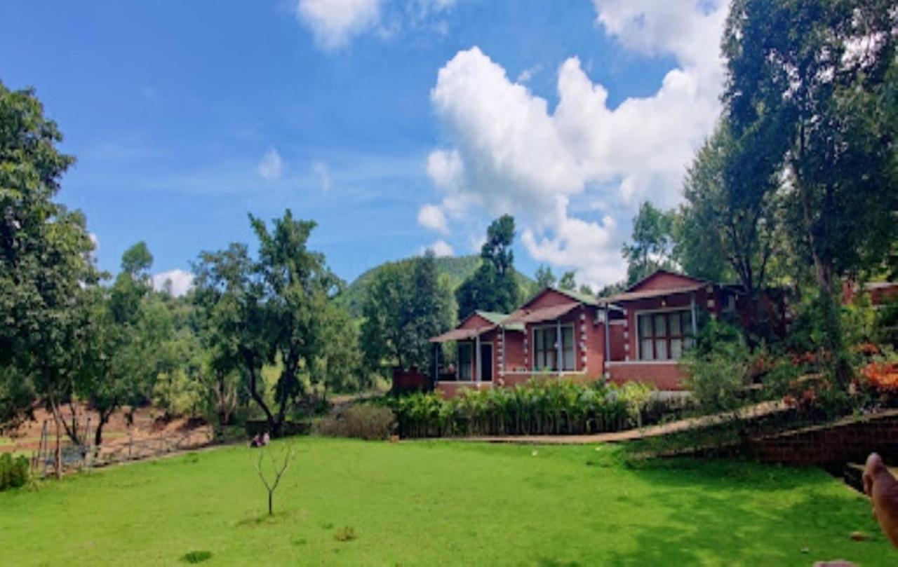 Hotel River Orchid Resort Satara Extérieur photo