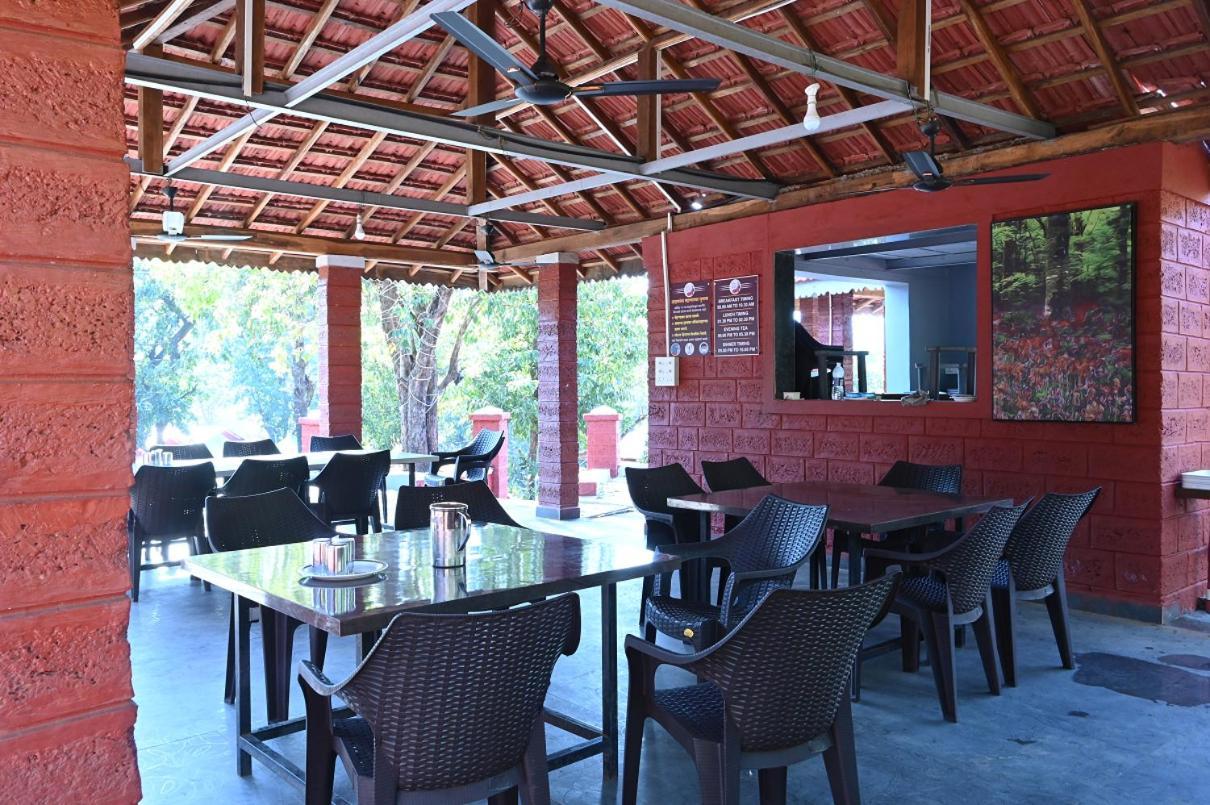 Hotel River Orchid Resort Satara Extérieur photo
