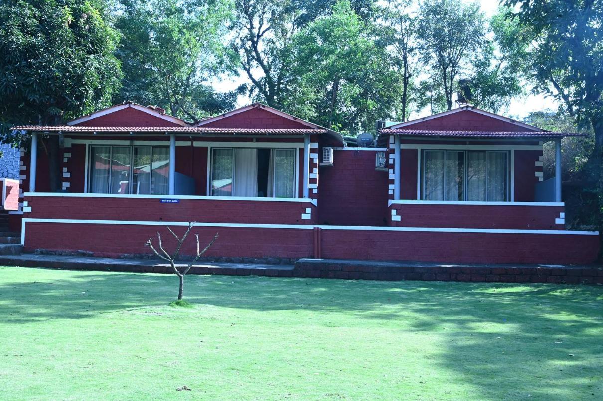 Hotel River Orchid Resort Satara Extérieur photo