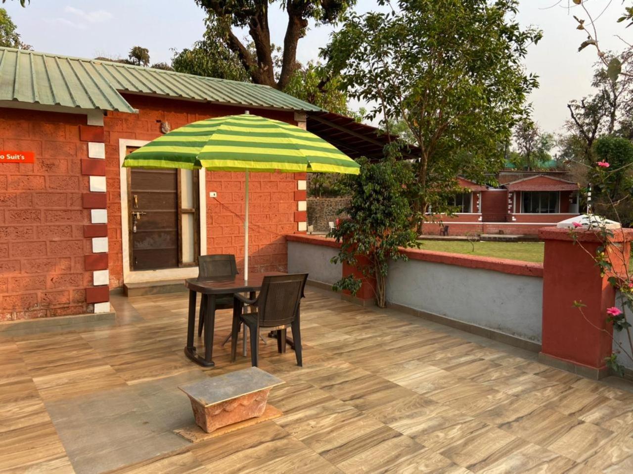 Hotel River Orchid Resort Satara Extérieur photo